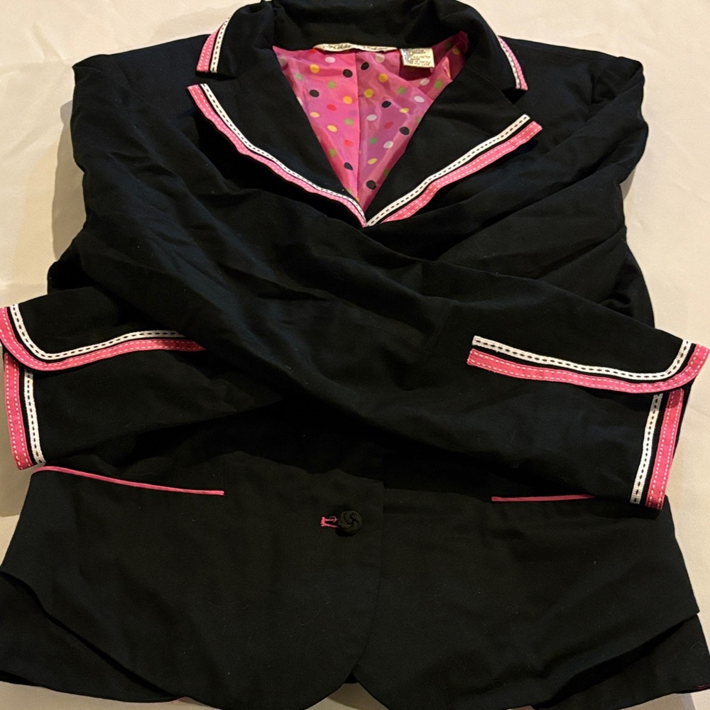 Women's black blazer with pink polkadots Lining
